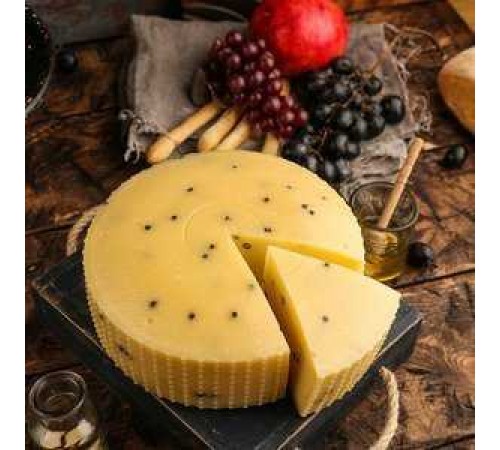 Сыр Пеппе Верде п/т коровий в/у вес
